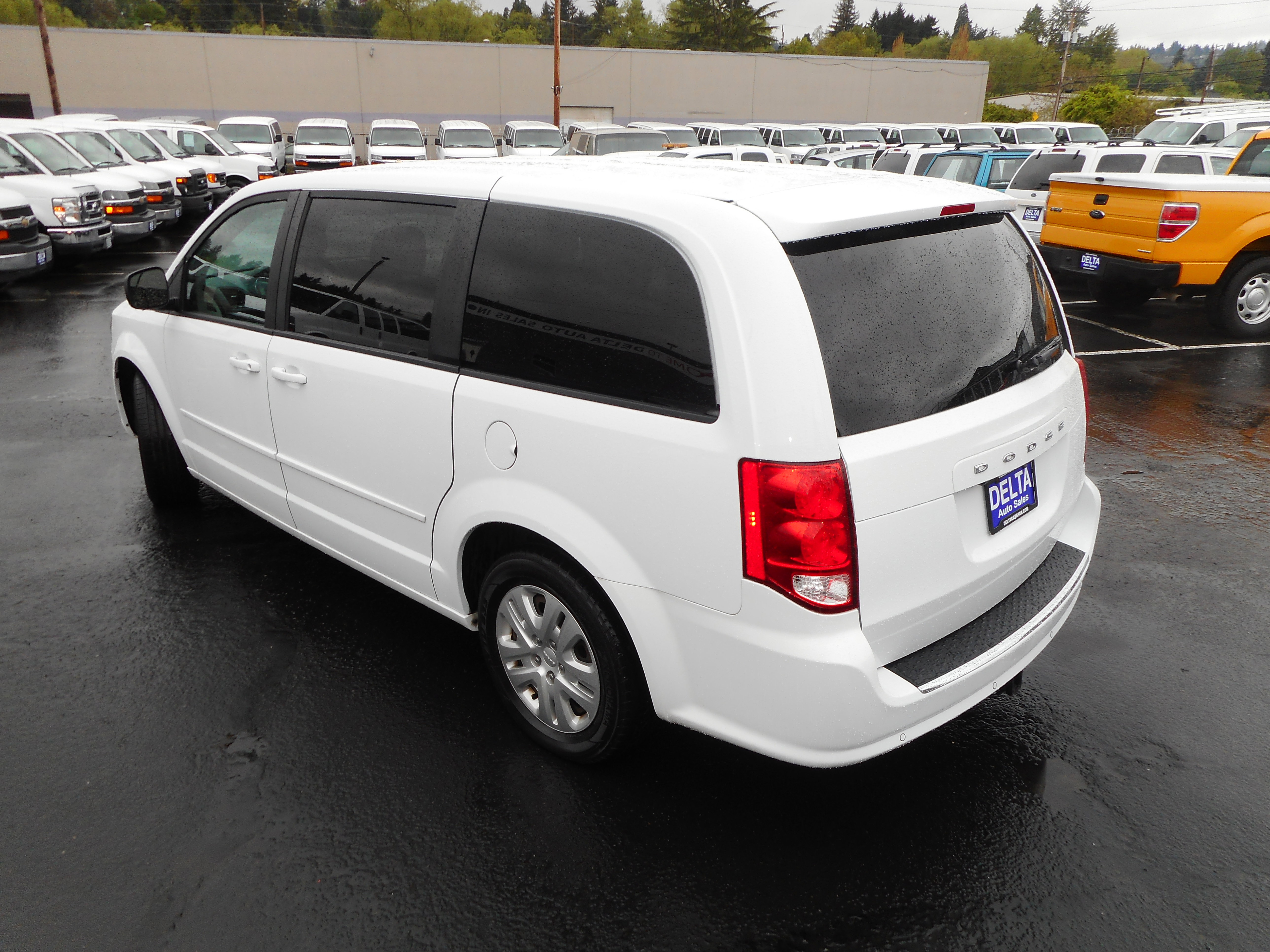 Used 2017 Dodge Grand Caravan SE w/ Power Window Group FWD image 6
