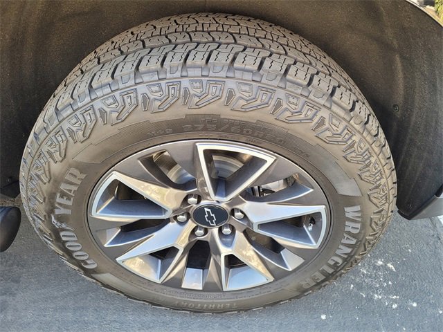 Used 2023 Chevrolet Tahoe Z71 w/ Luxury Package image 22