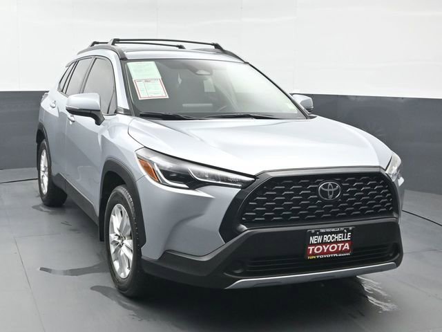 Certified 2024 Toyota Corolla Cross LE AWD/4WD image 11