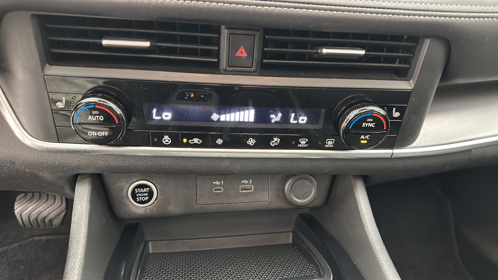 Used 2023 Nissan Rogue SV w/ SV Premium B Package AWD/4WD image 19