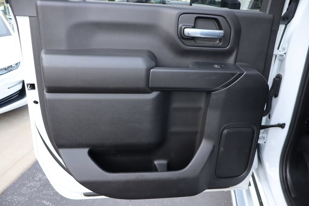 Used 2023 Chevrolet Silverado 3500 LT AWD/4WD image 18