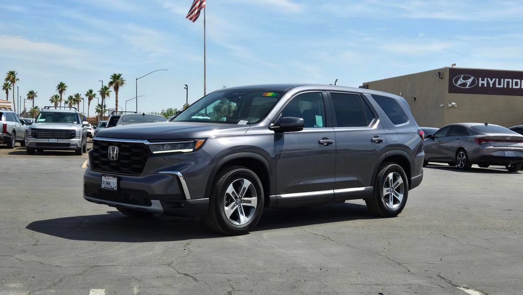 Used 2025 Honda Pilot EX-L image 8