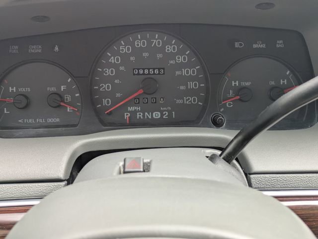 Used 2004 Mercury Grand Marquis GS image 16