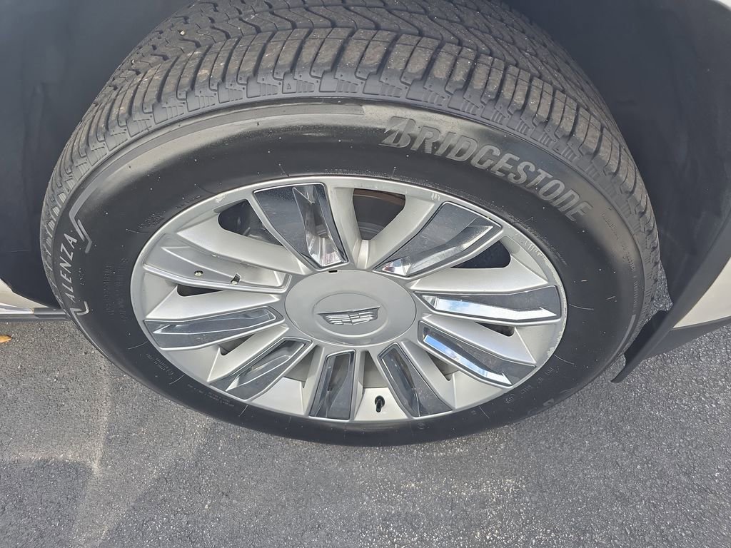 Used 2018 Cadillac Escalade Platinum image 4