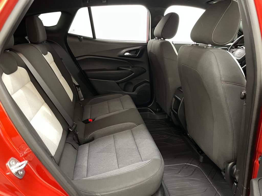Used 2024 Chevrolet Trax RS w/ Driver Confidence Package FWD image 39