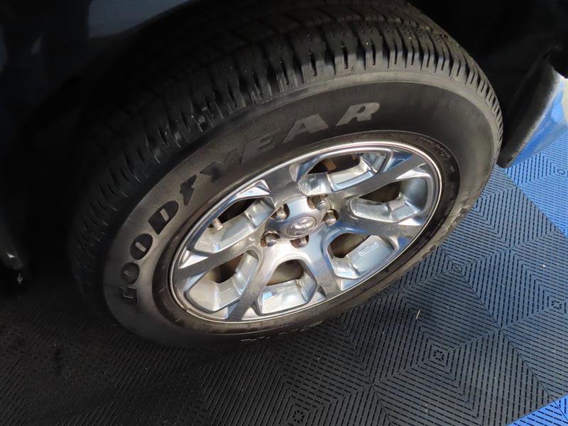 Used 2017 RAM 1500 Laramie w/ Convenience Group image 9