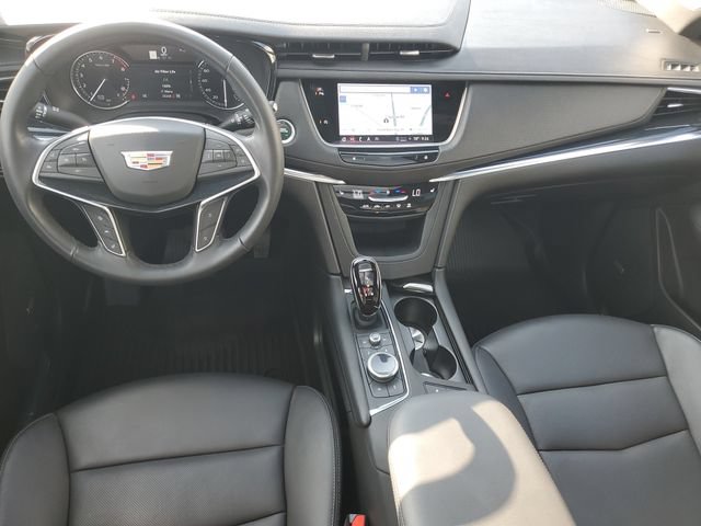 Certified 2025 Cadillac XT5 Premium Luxury w/ LPO, Floor Liner Package AWD/4WD image 28
