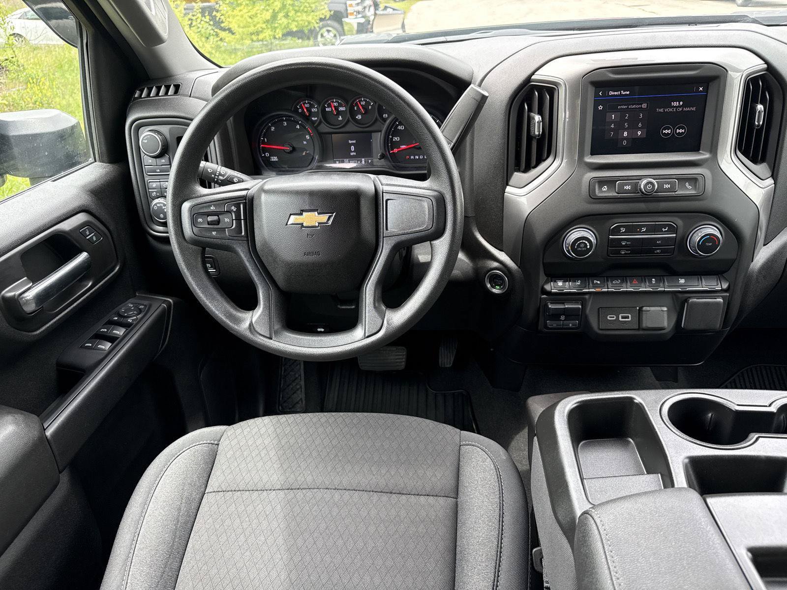Used 2025 Chevrolet Silverado 2500 Custom w/ Custom Value Package AWD/4WD image 15