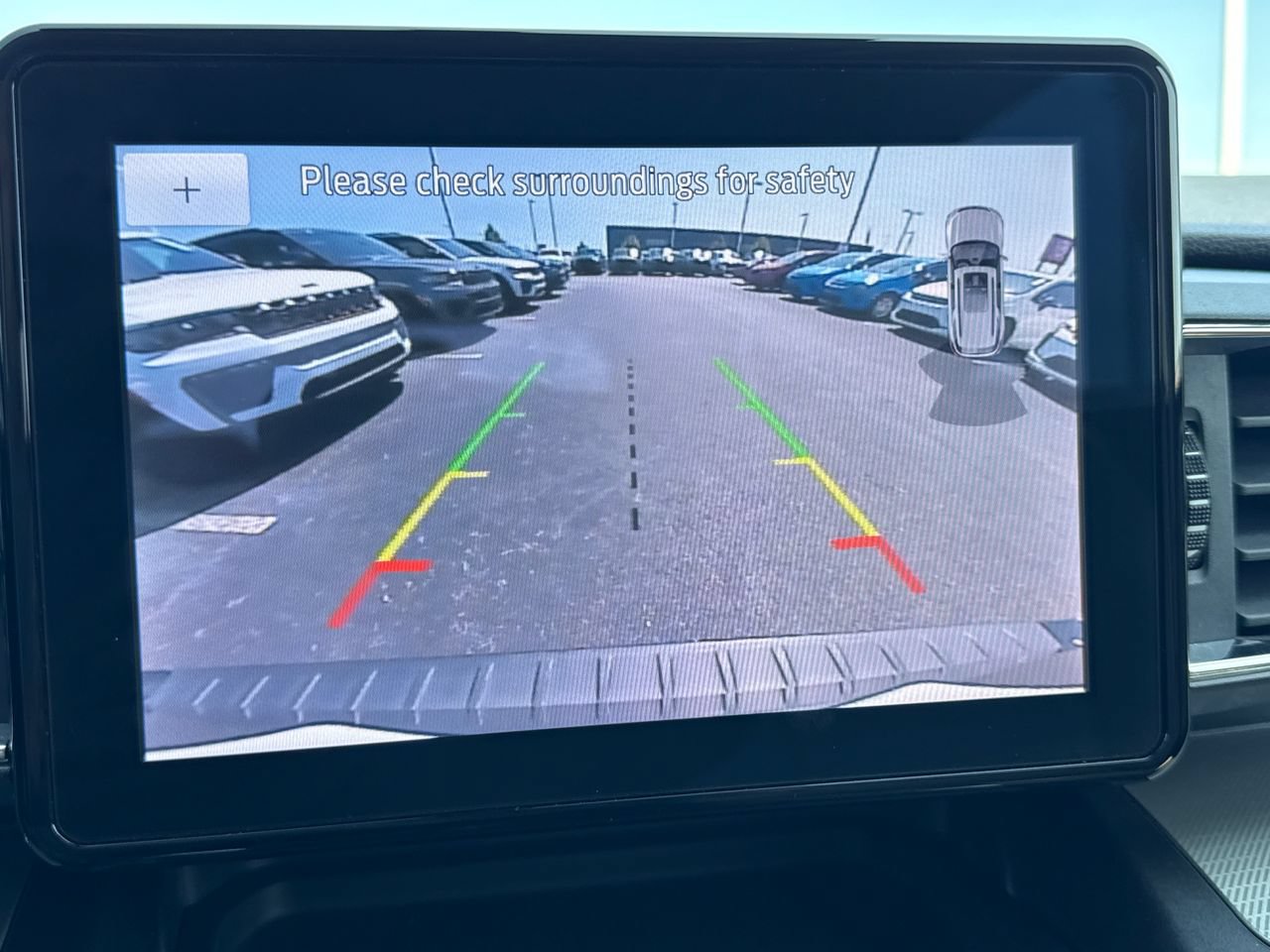 Used 2020 Ford Explorer XLT w/ Equipment Group 202A AWD/4WD image 21