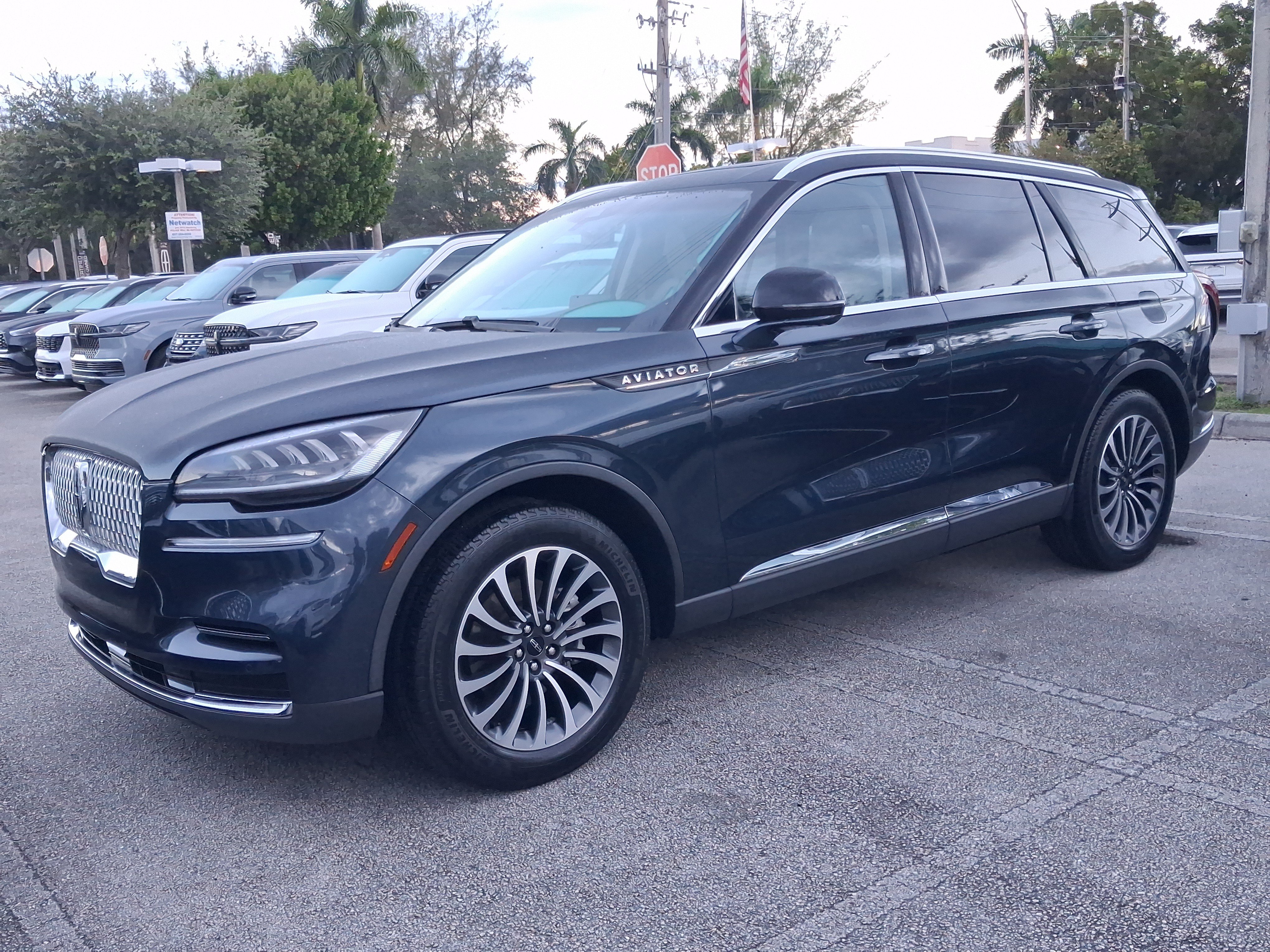 Certified 2024 Lincoln Aviator Reserve RWD image 2