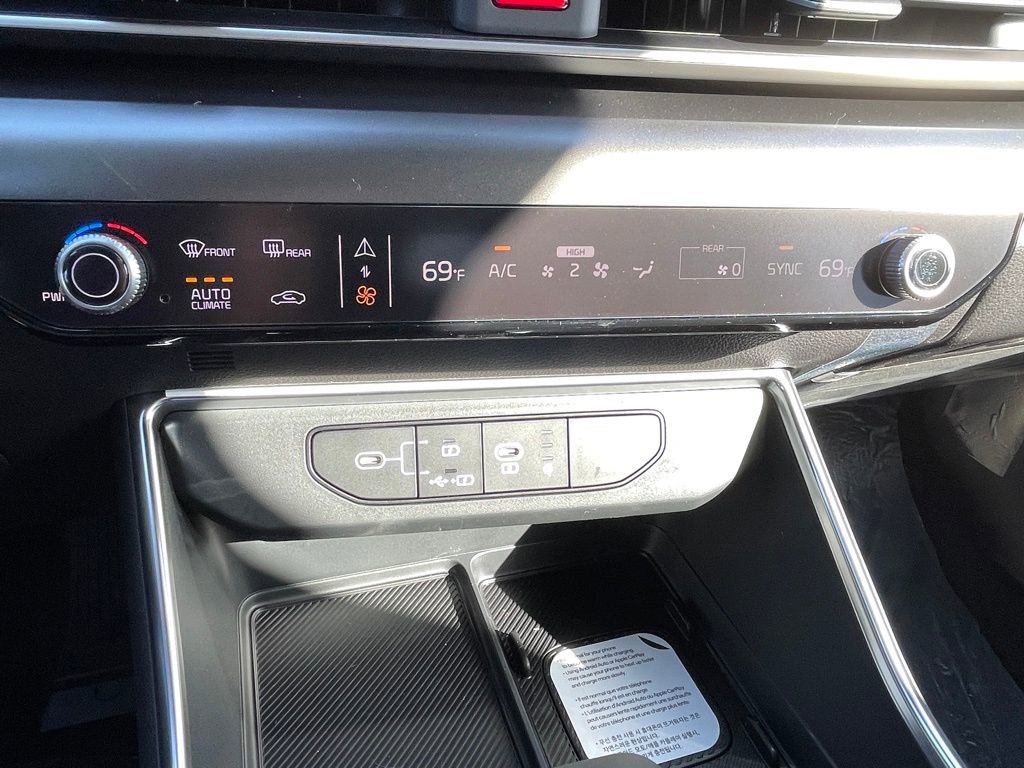 New 2026 Kia Carnival SX w/ SX Dark Edition Package image 18