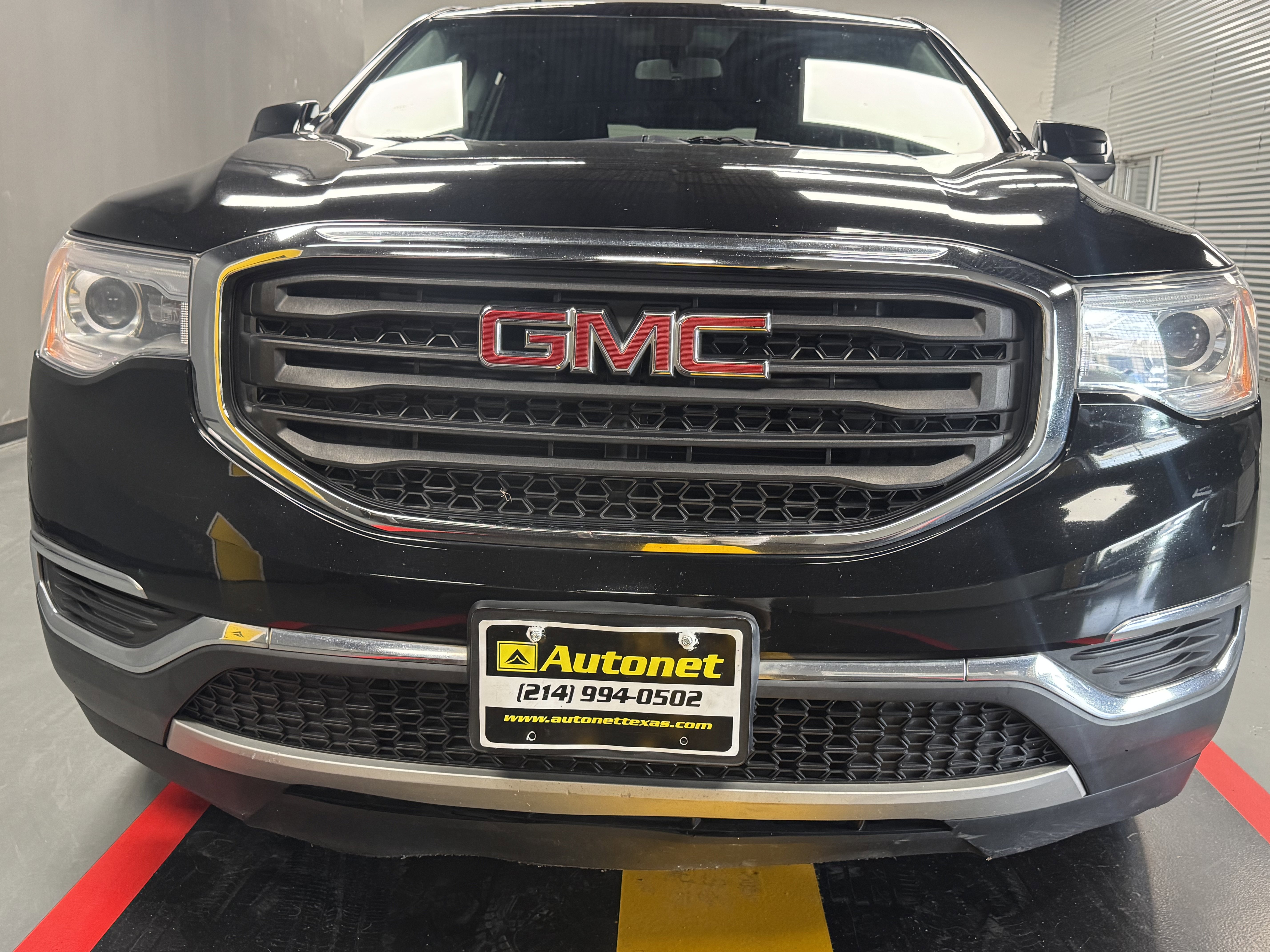 Used 2017 GMC Acadia SLE w/ LPO, Floor Liner Package image 8