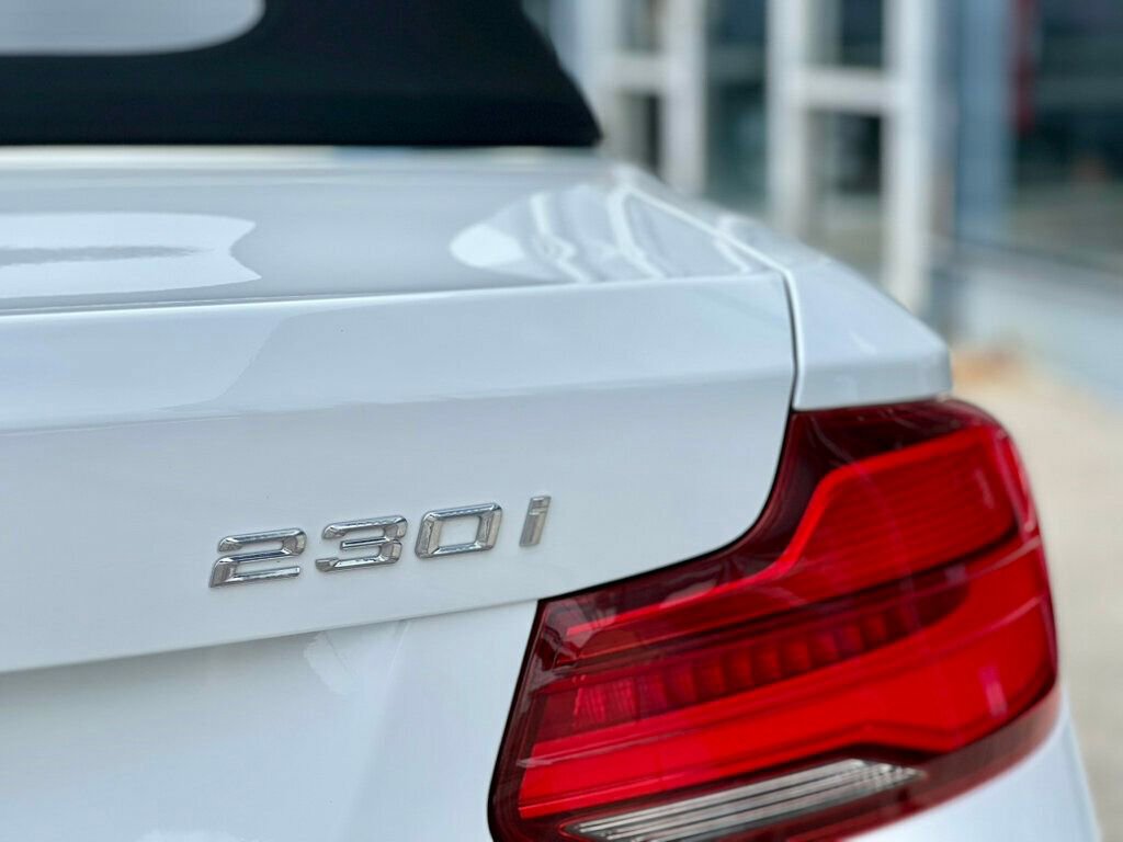 Used 2019 BMW 230i xDrive Convertible w/ Convenience Package image 11