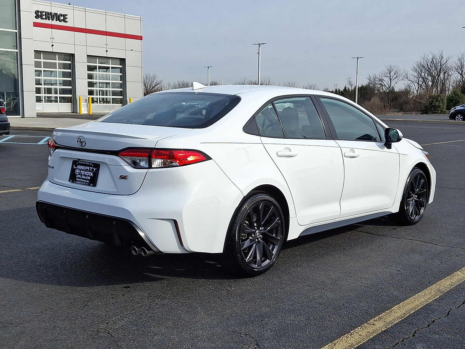 Used 2025 Toyota Corolla SE w/ Convenience Package image 6