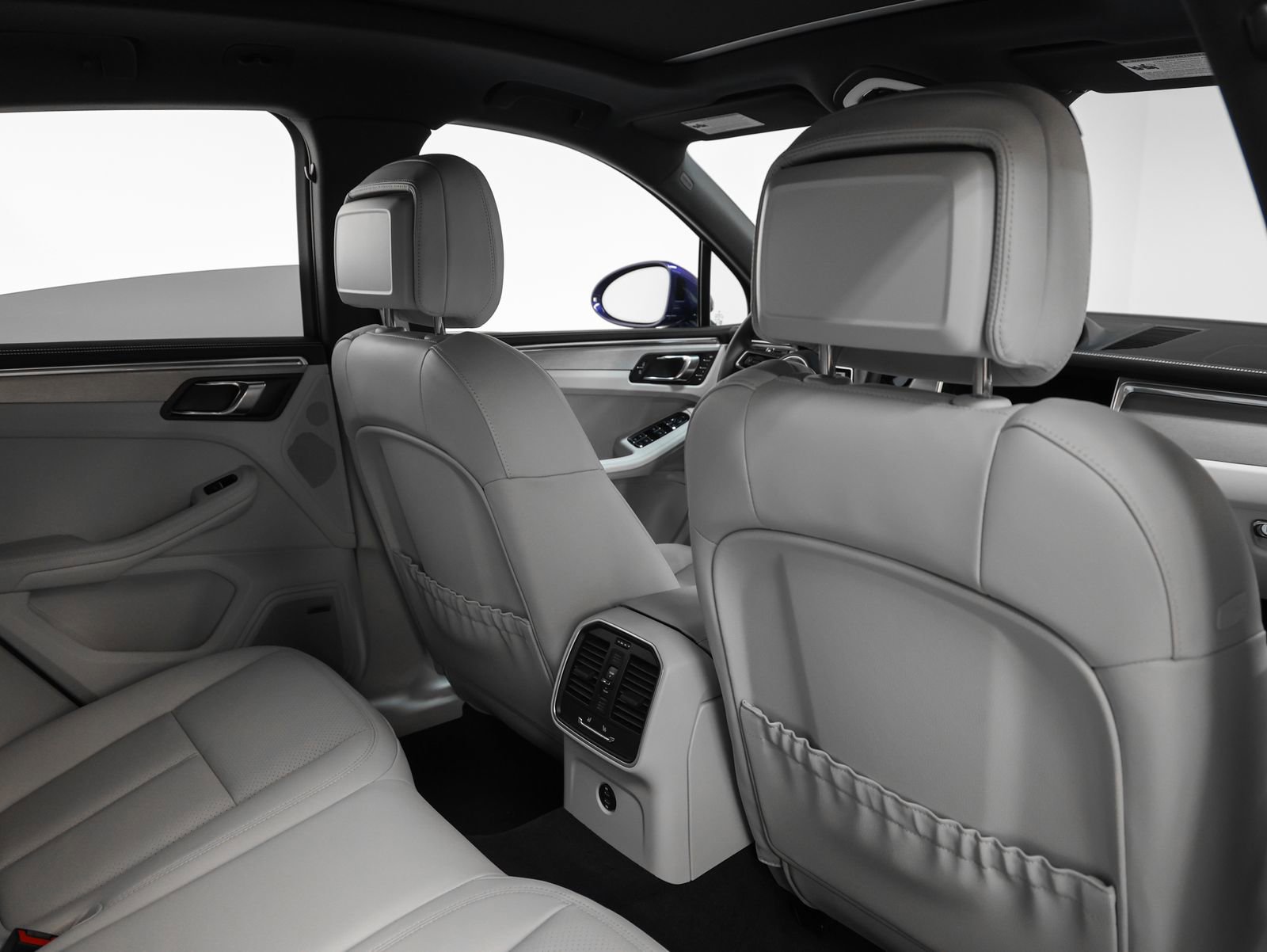 New 2026 Porsche Macan image 29