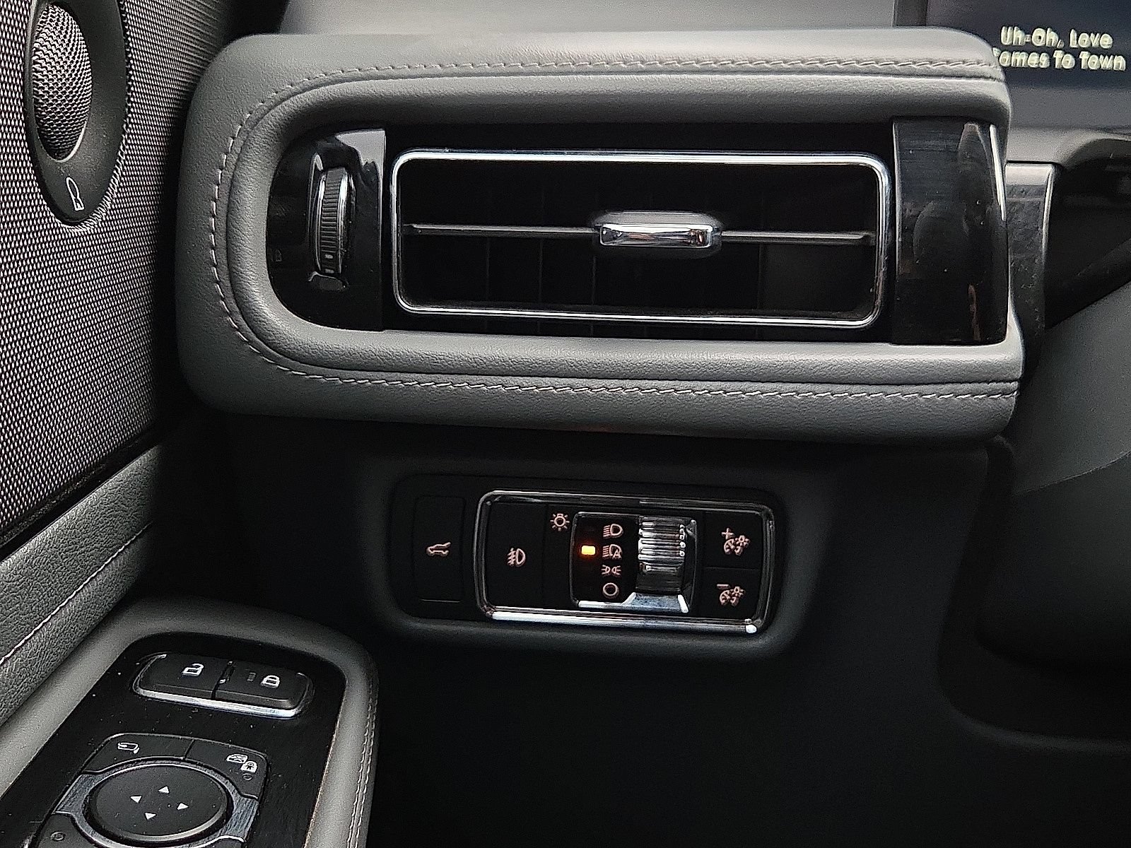 Used 2020 Lincoln Aviator Reserve w/ Elements Package Plus AWD/4WD image 22