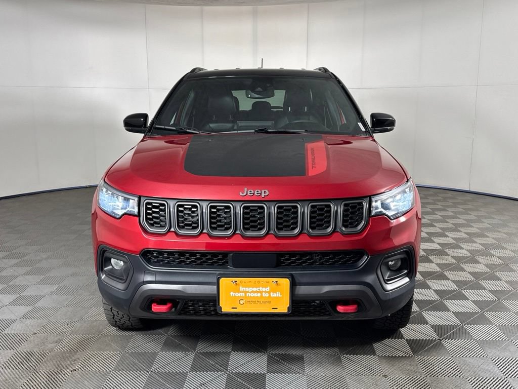 Certified 2025 Jeep Compass Trailhawk AWD/4WD image 2