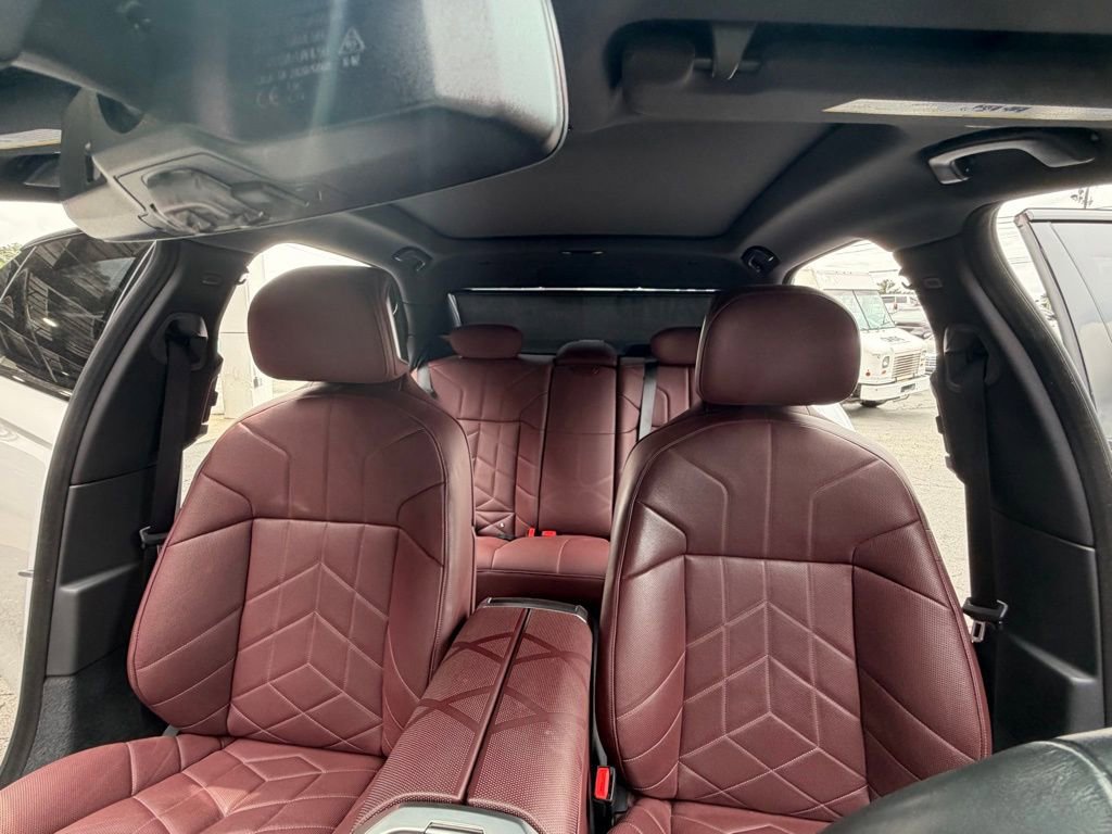 Used 2023 BMW 740i RWD image 38
