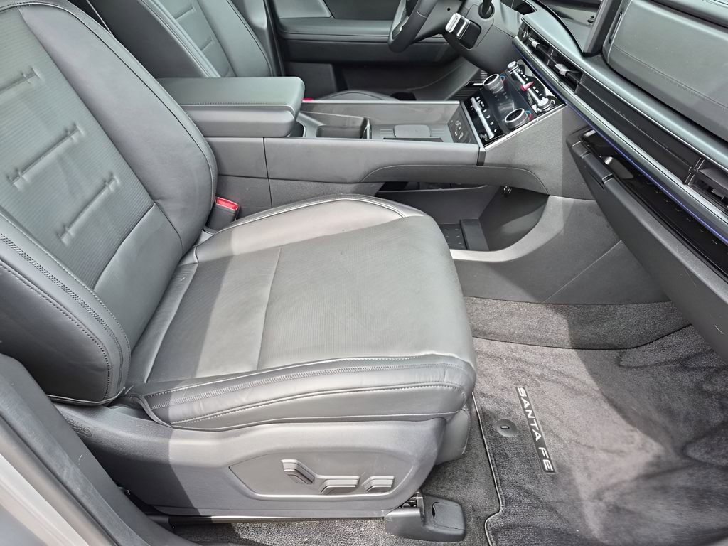 Used 2025 Hyundai Santa Fe Calligraphy image 16