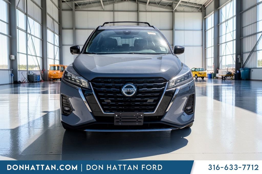 Used 2021 Nissan Kicks SR w/ SR Premium Package image 21