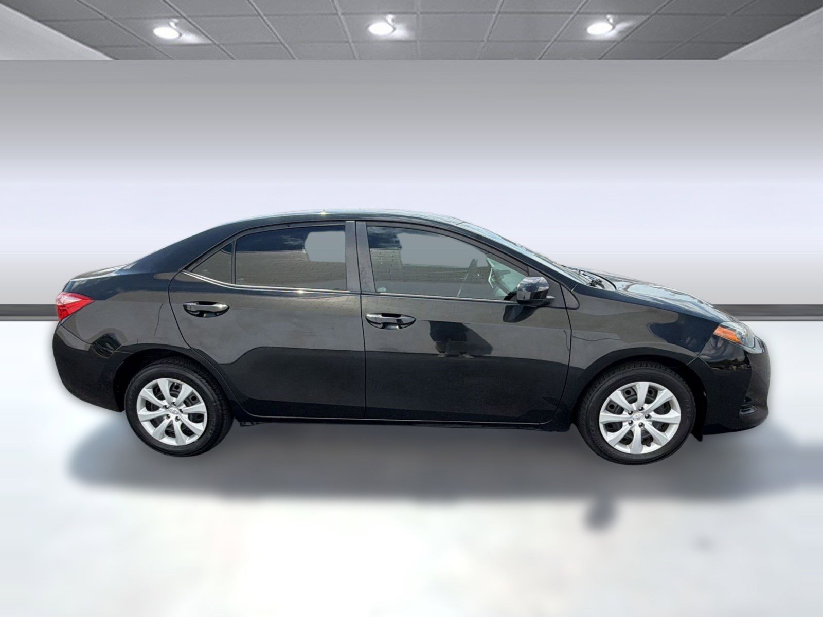 Used 2019 Toyota Corolla LE FWD image 7