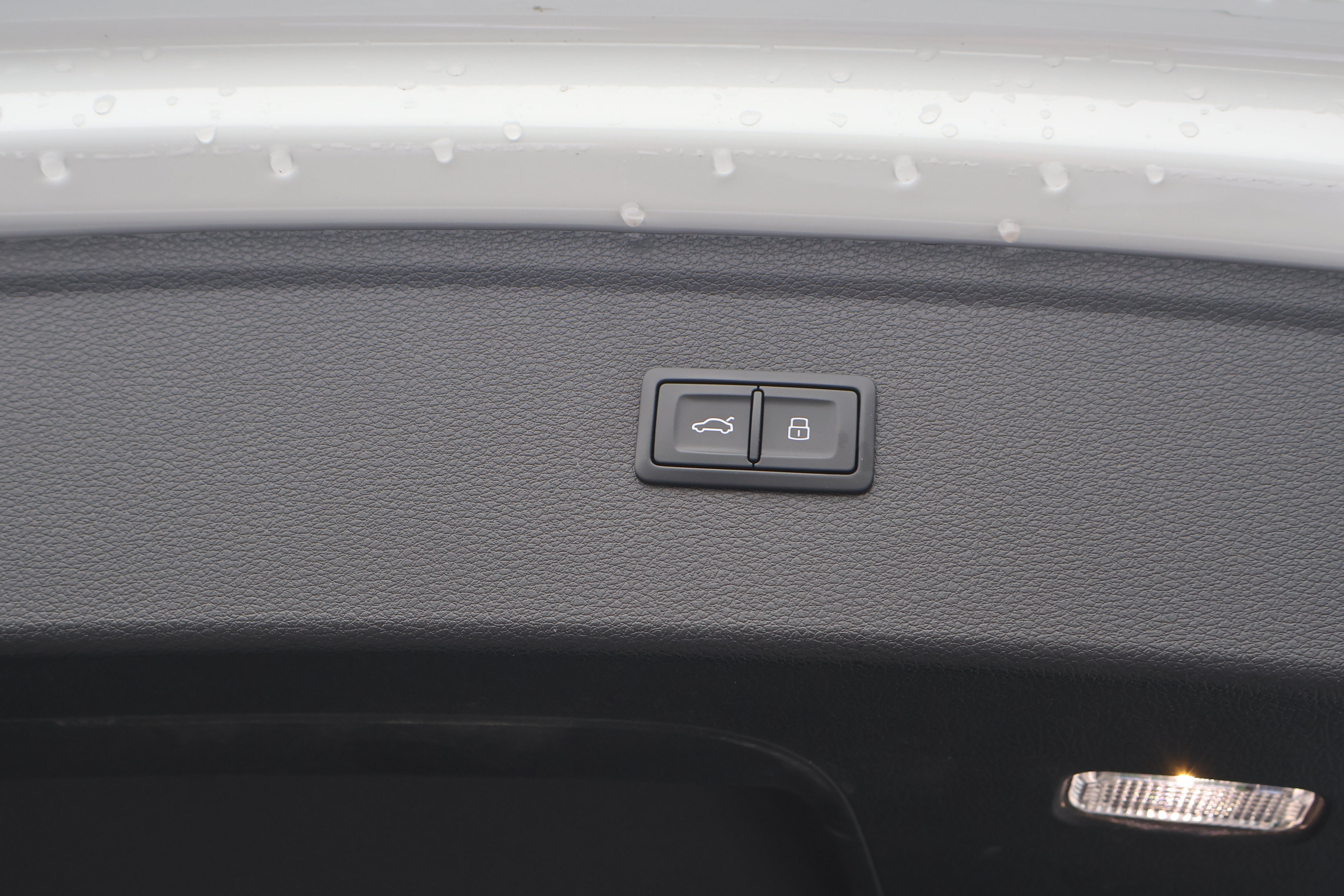 Used 2023 Audi Q5 e Prestige AWD/4WD image 25