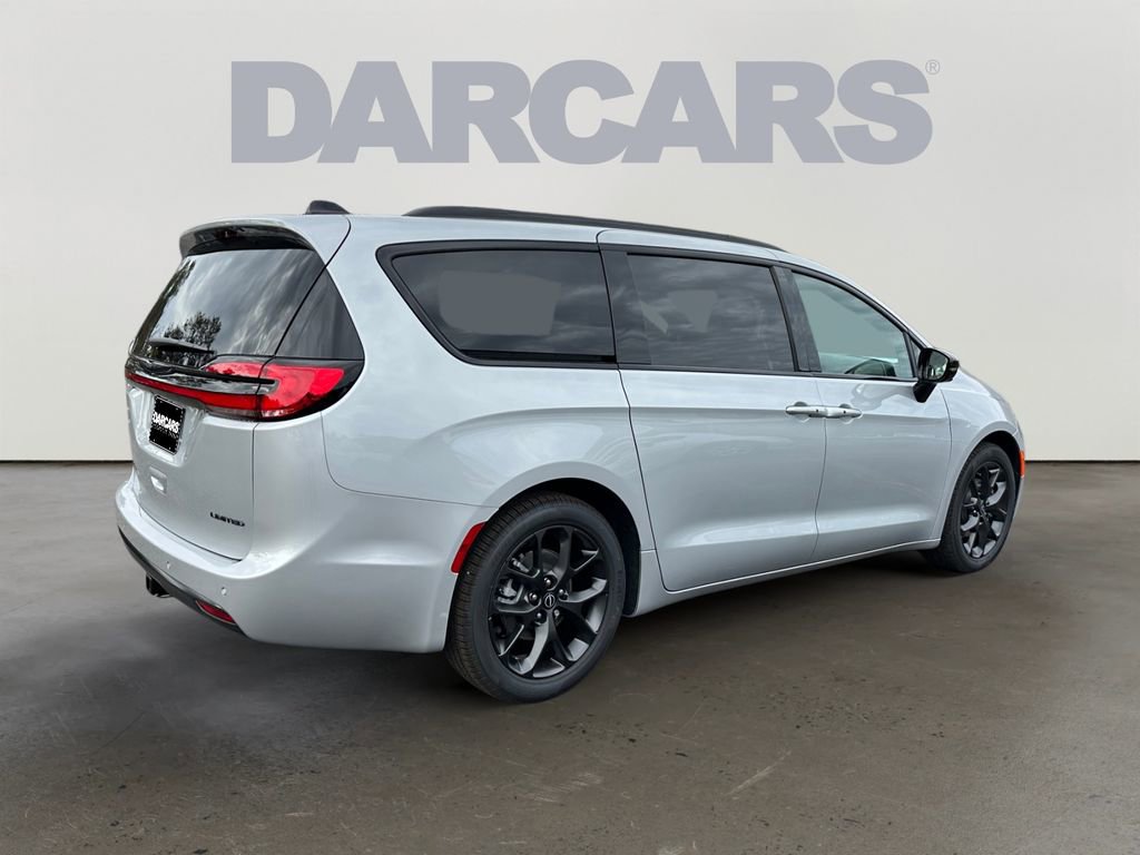 New 2026 Chrysler Pacifica Limited w/ S Appearance Package FWD image 7