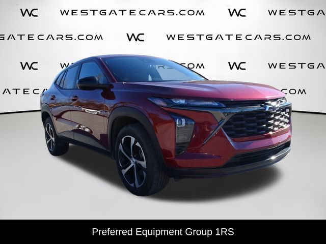 Used 2024 Chevrolet Trax RS image 2