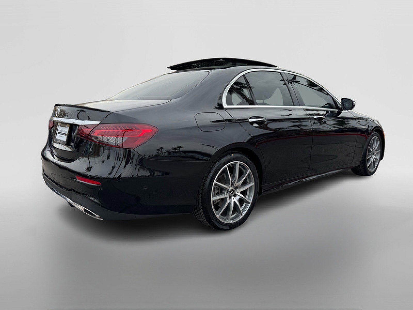 Certified 2022 Mercedes-Benz E 350 Sedan image 5