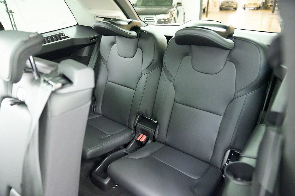 Certified 2024 Volvo XC90 B6 Plus w/ Protection Package Premier AWD/4WD image 22