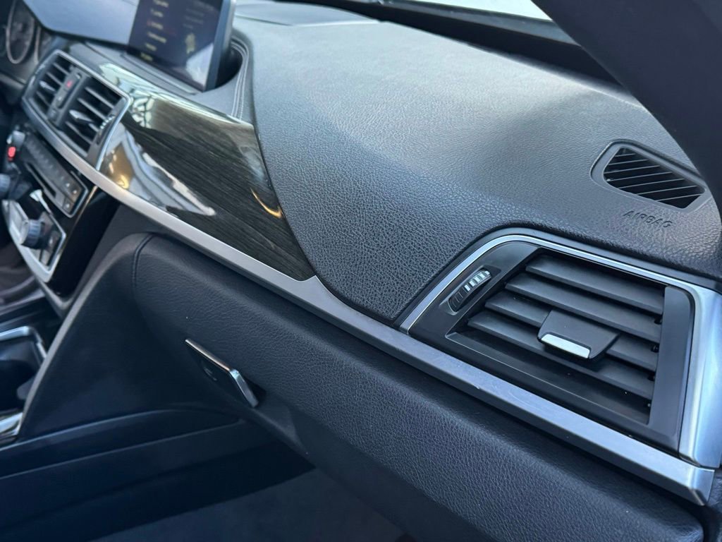 Used 2018 BMW 330i Gran Turismo xDrive image 24