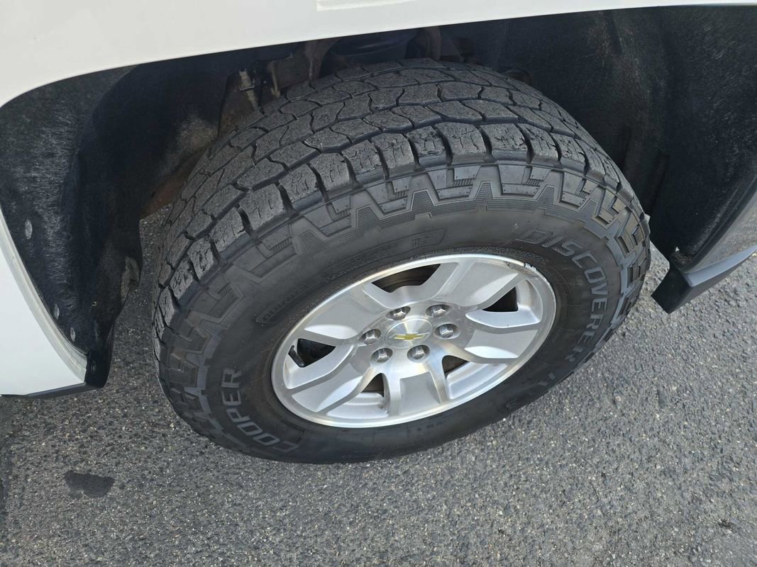 Used 2018 Chevrolet Silverado 1500 LT w/ Texas Edition image 37