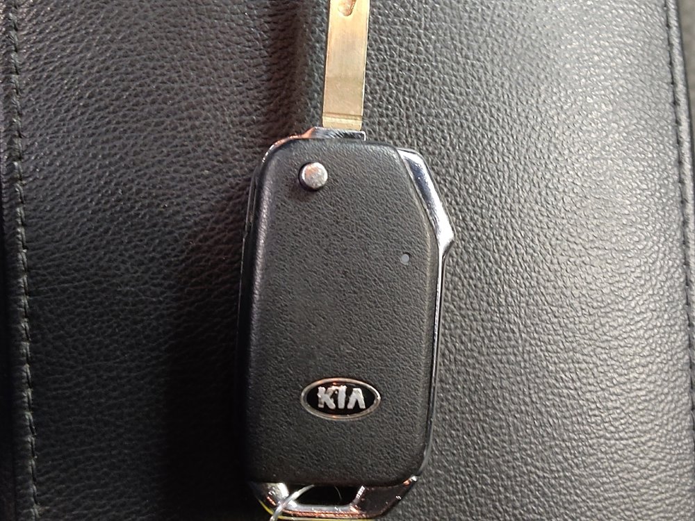 Used 2021 Kia Soul LX FWD image 32