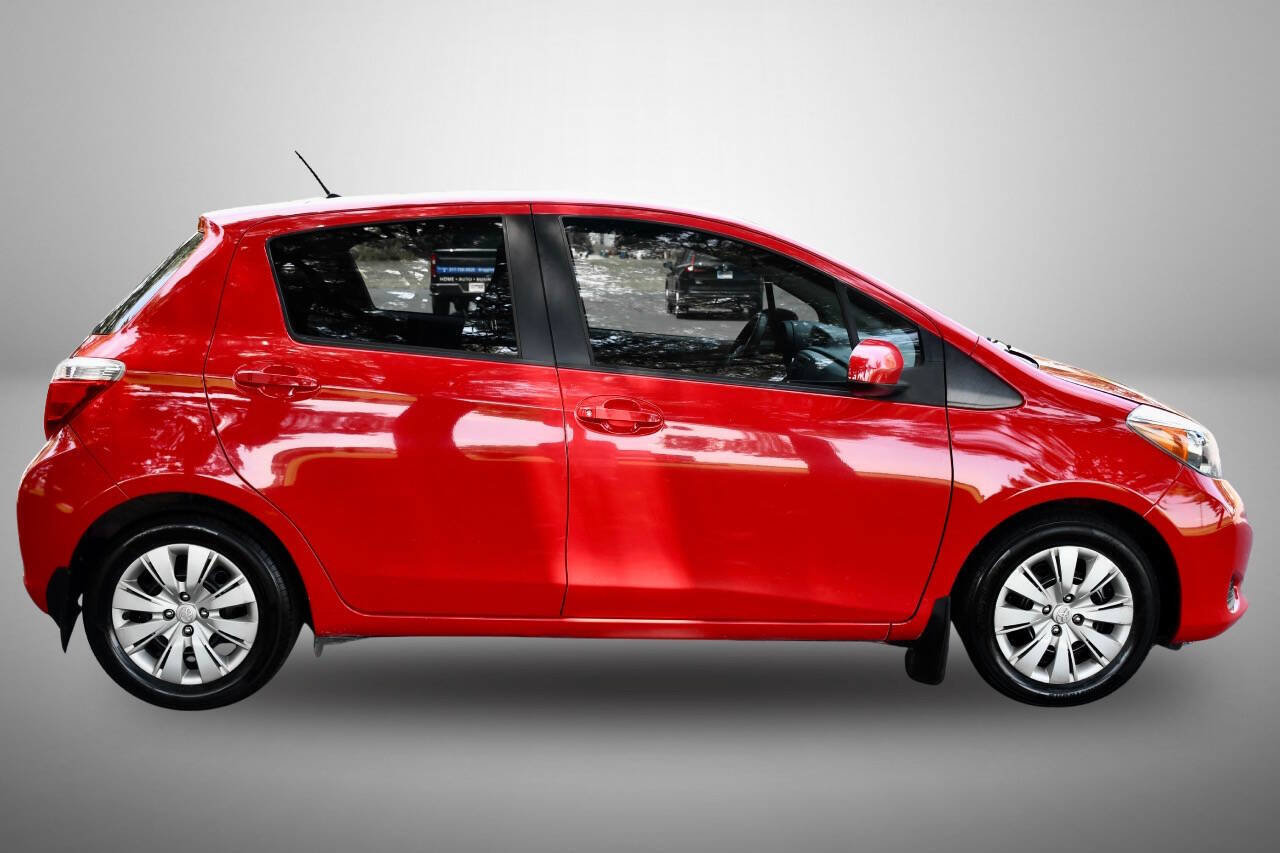 Used 2013 Toyota Yaris LE FWD image 8