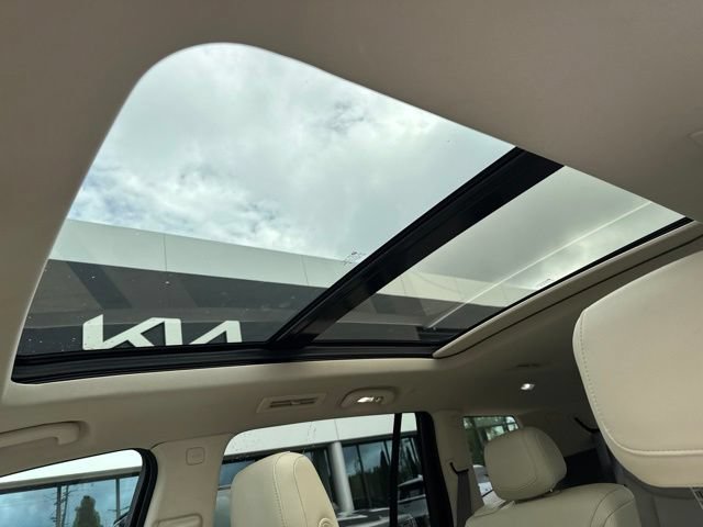 Used 2022 Cadillac XT6 Premium Luxury w/ Technology Package AWD/4WD image 11