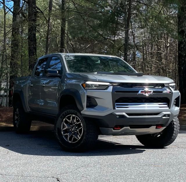 Used 2024 Chevrolet Colorado ZR2 w/ ZR2 Convenience Package III image 12