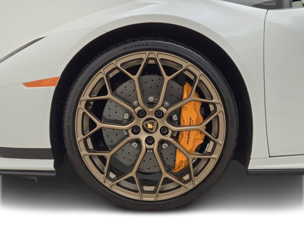 Used 2023 Lamborghini Huracan Tecnica image 13
