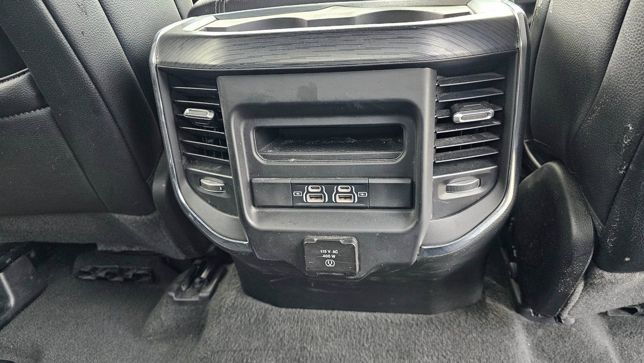 Used 2024 RAM 1500 Laramie AWD/4WD image 11