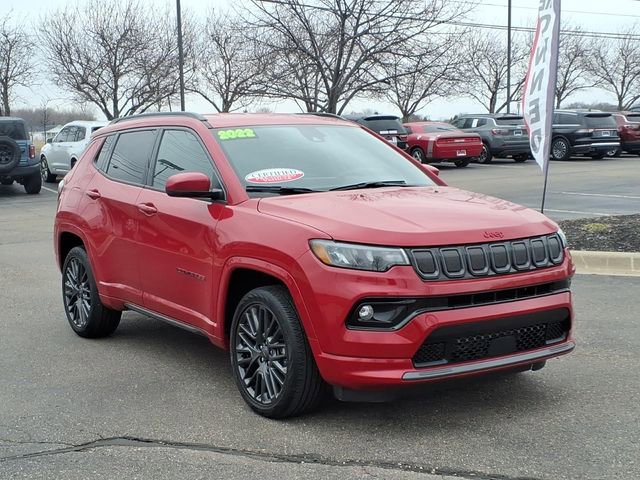 Certified 2022 Jeep Compass Limited image 3