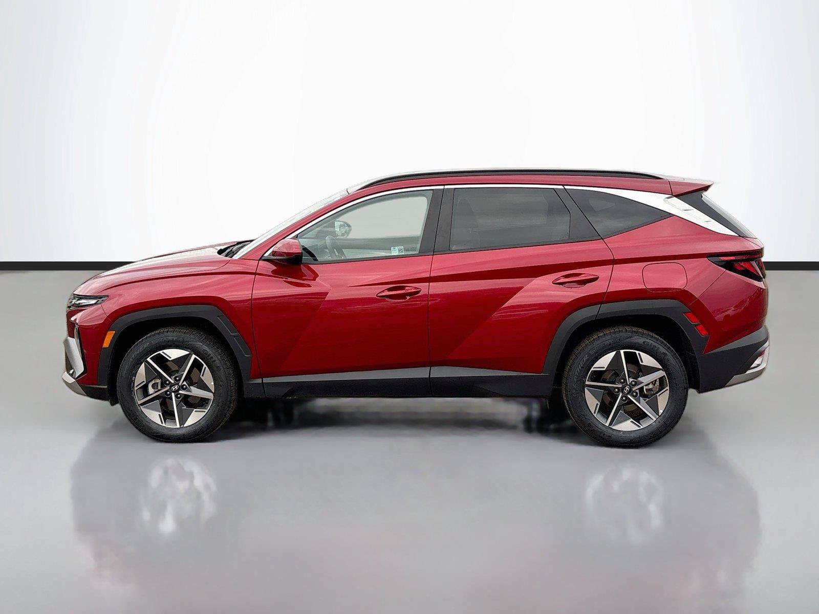 Certified 2025 Hyundai Tucson SEL AWD/4WD image 8
