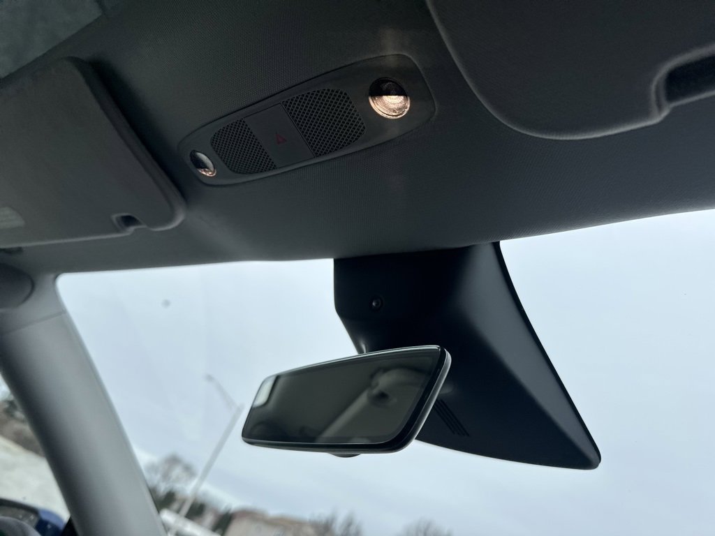 Used 2022 Tesla Model Y Long Range image 24