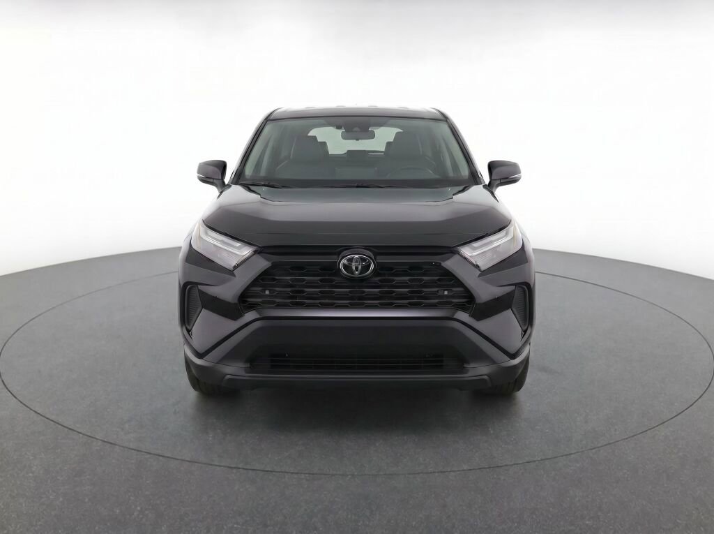 Used 2025 Toyota RAV4 LE AWD/4WD image 2