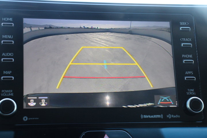 Used 2021 Toyota Venza LE image 26