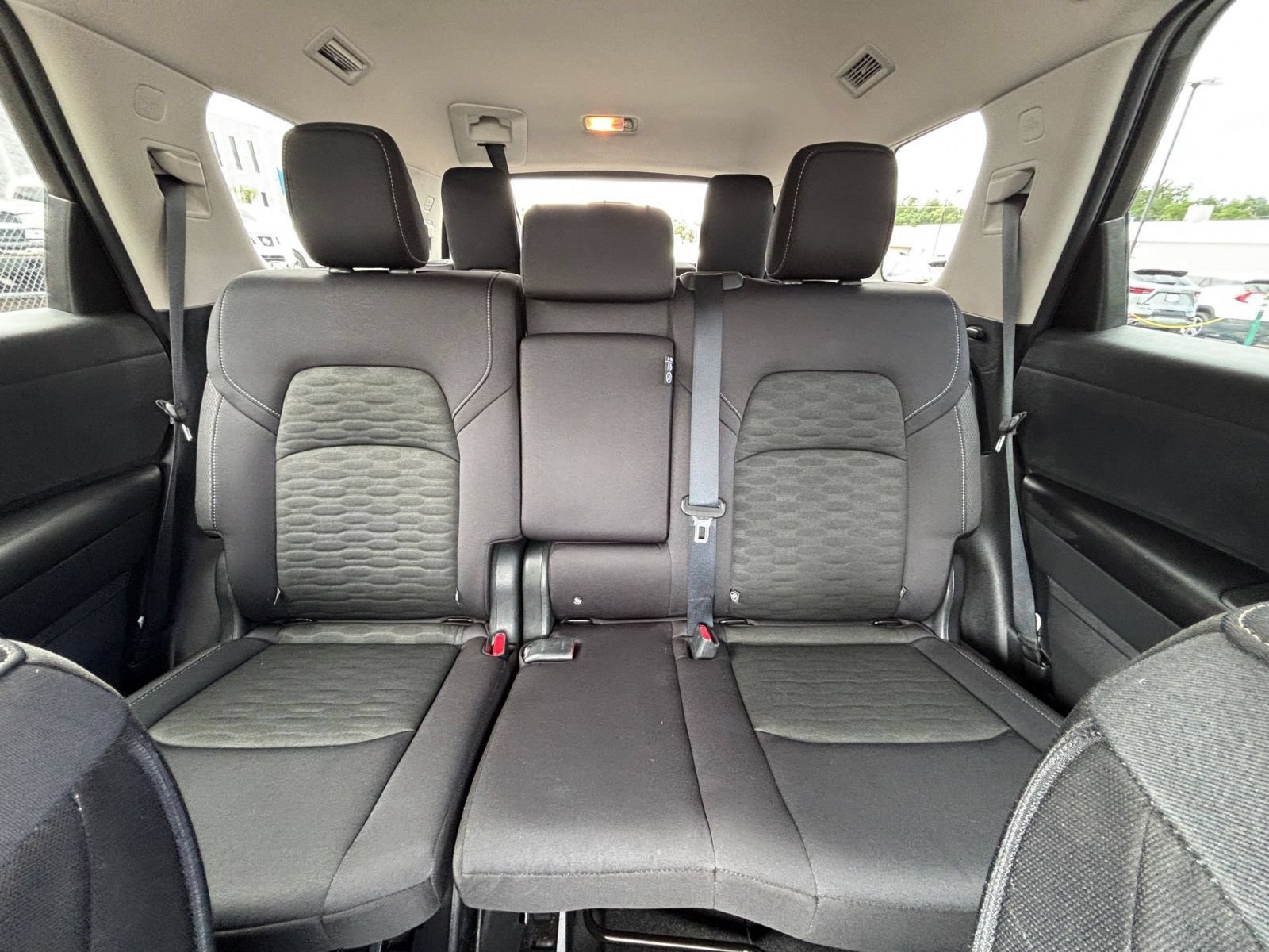 Used 2025 Nissan Pathfinder SV FWD image 41