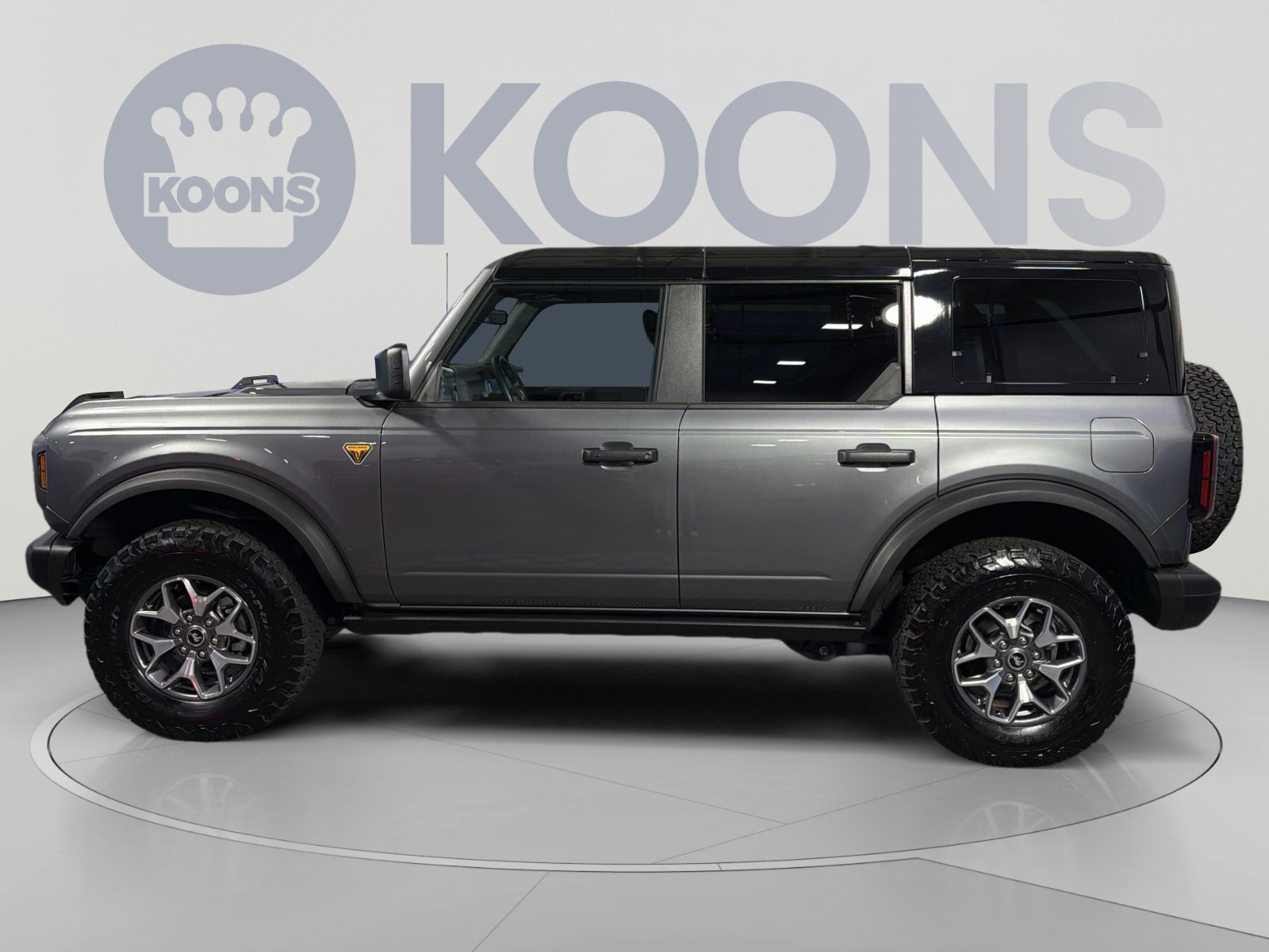 Certified 2025 Ford Bronco Badlands AWD/4WD image 2