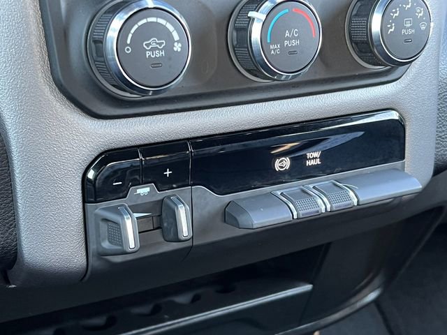 Used 2024 RAM 3500 Big Horn image 36