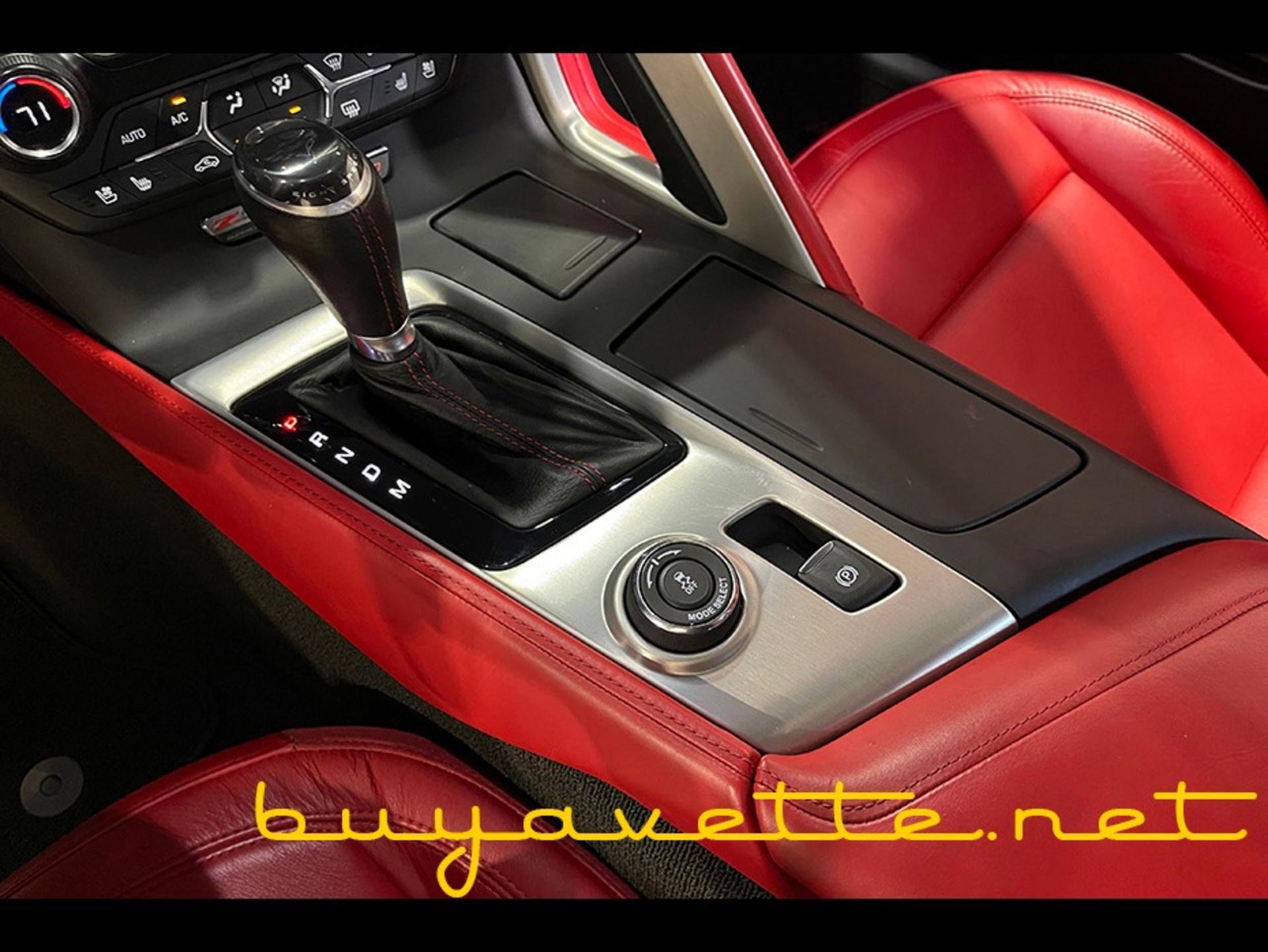 Used 2016 Chevrolet Corvette Z06 w/ 3LZ Preferred Equipment Group image 17