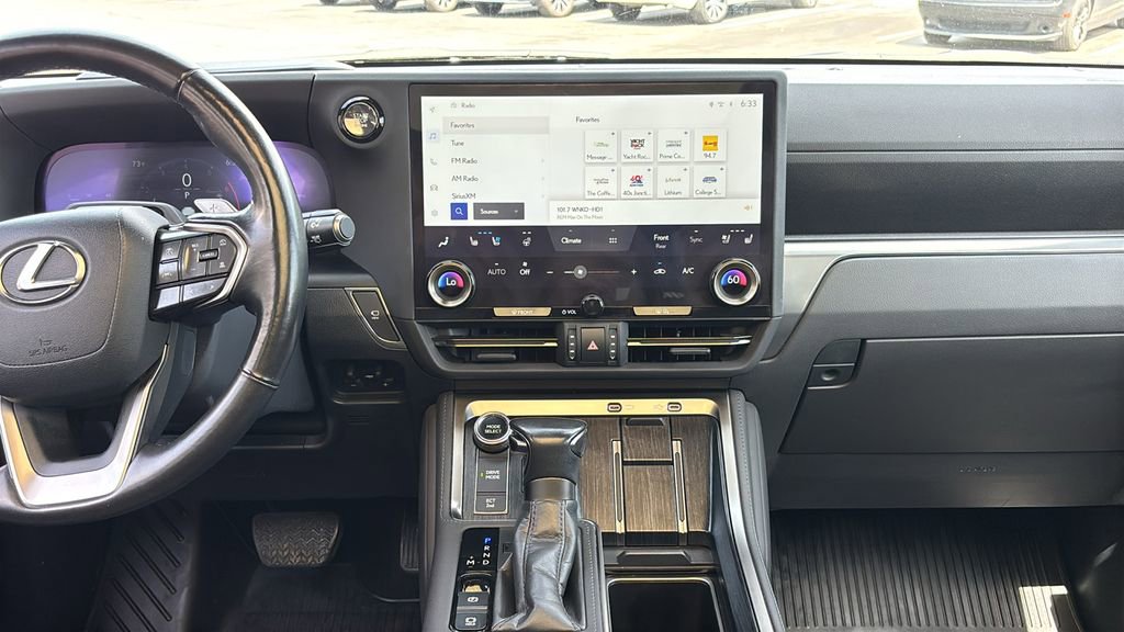 Used 2024 Lexus GX 550 w/ Accessory Package (2T) image 6