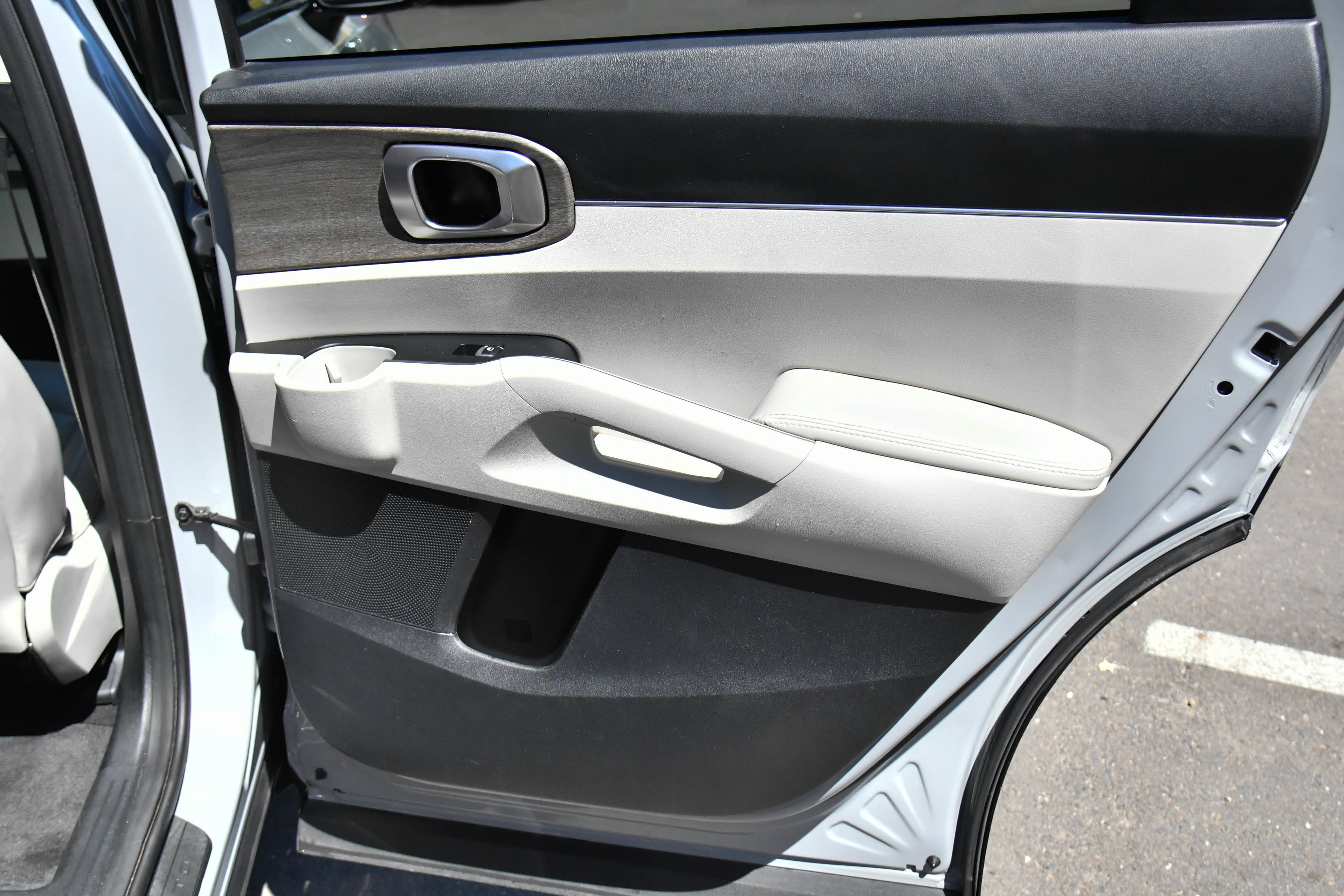 Used 2023 Kia Sorento EX FWD image 48