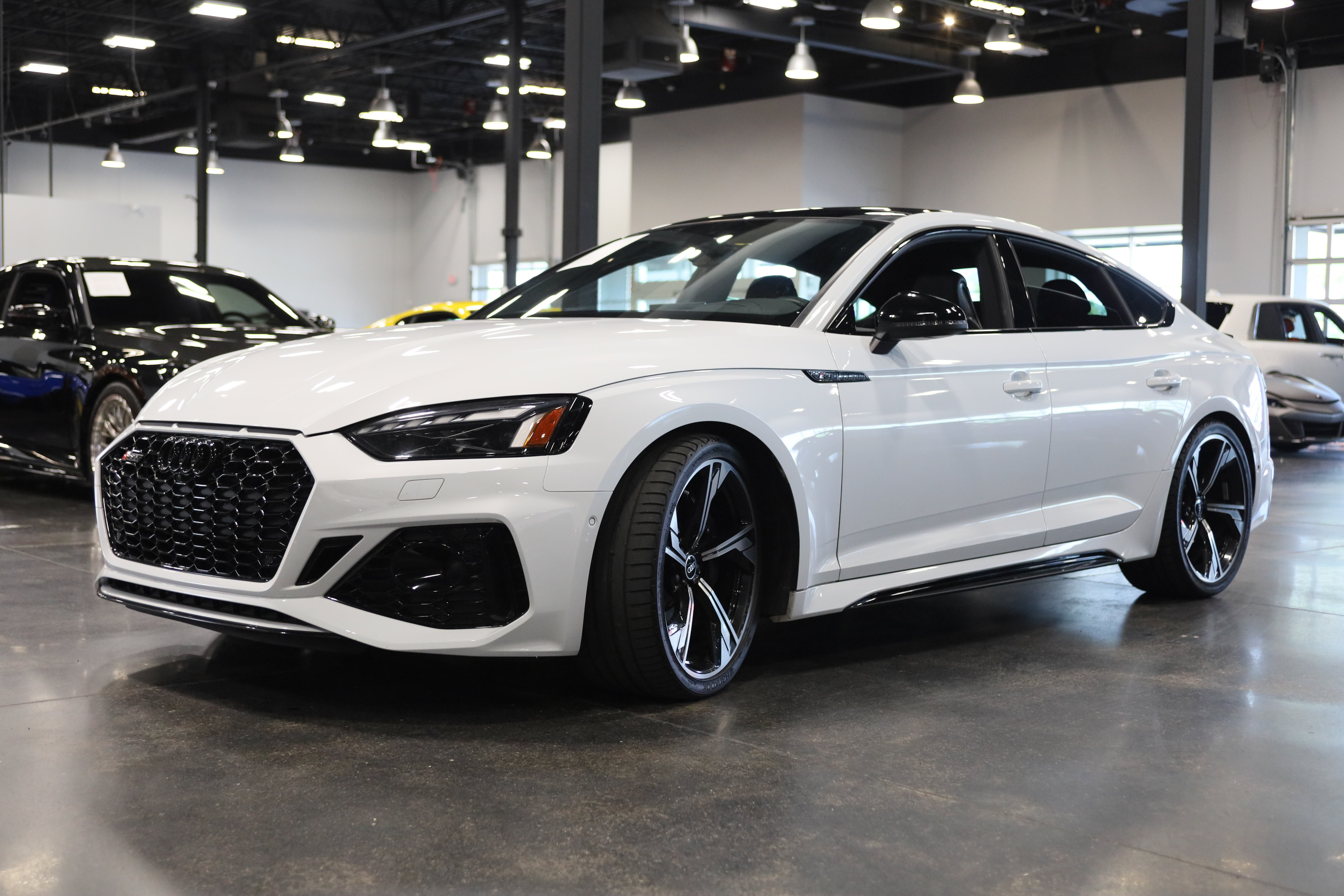Used 2022 Audi RS 5 Sportback AWD/4WD image 3